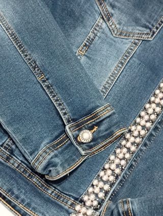 Cazadora vaquera con perlas