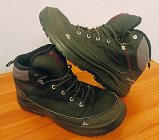 BOTAS Y ZAPATOS QUECHUA