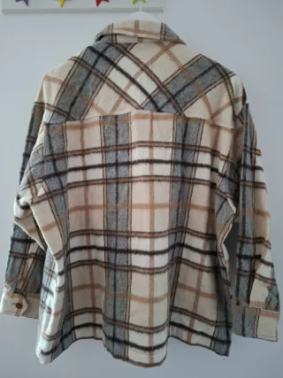 Sobrecamisa Zara cuadros beige y gris