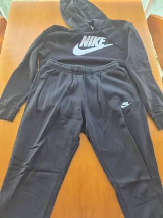 Conjunto Nike Negro Desgastado