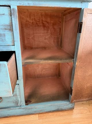 Aparador envejecido madera azul, por dentro es así