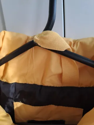 Abrigo acolchado Bershka amarillo talla S