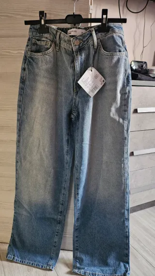 Jeans Bershka donna vita alta M/38