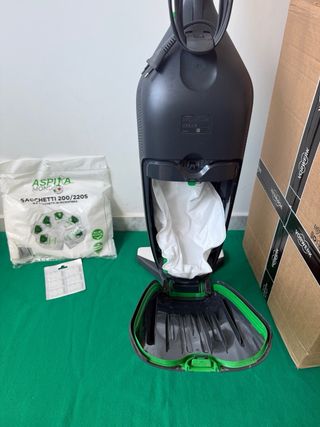 Aspirapolvere Folletto VK220S accetto permute