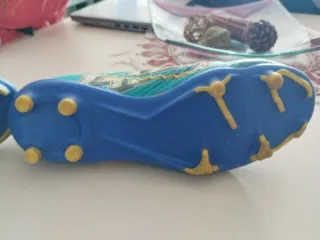 Scarpe da calcio per bambini, taglia 38.5