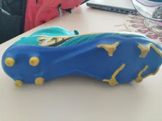 Scarpe da calcio per bambini, taglia 38.5