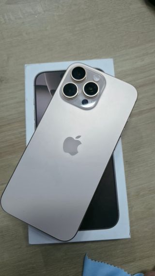 iPhone 16 Pro Max 256GB Dorado