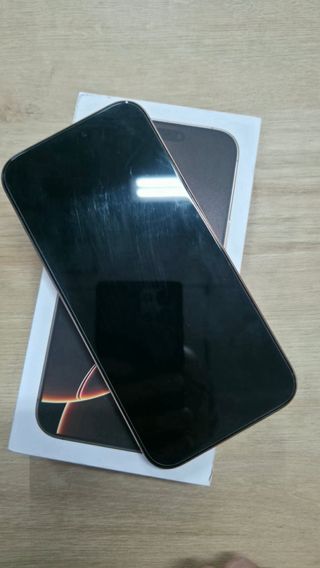 iPhone 16 Pro Max 256GB Dorado