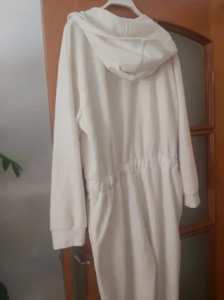 Mono Zara Beige con Capucha