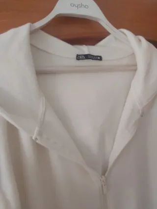 Mono Zara Beige con Capucha