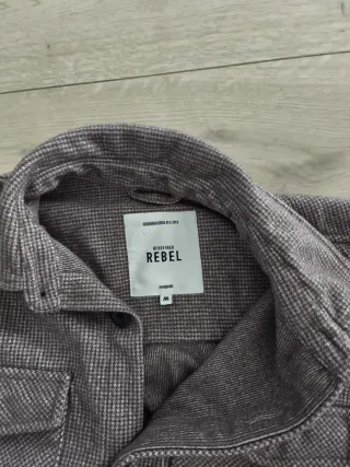 Camisa hipster marrón y gris