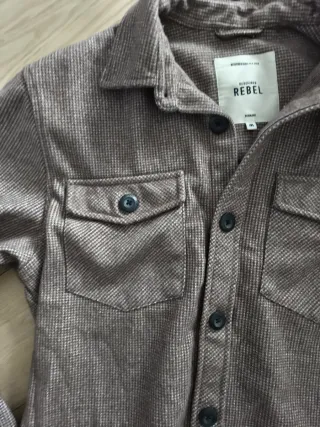 Camisa hipster marrón y gris