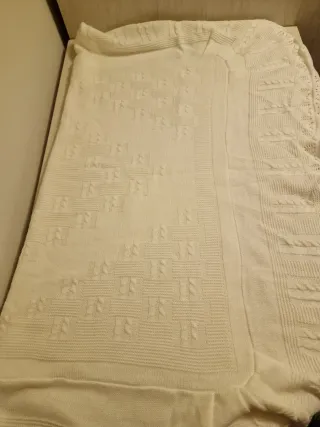 Colcha Cuna Tejida Blanca