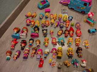 Lote PinyPon +40 figuras, coche y ambulancia