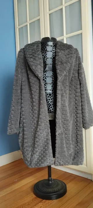 Abrigo Mescalino Gris Talla 46