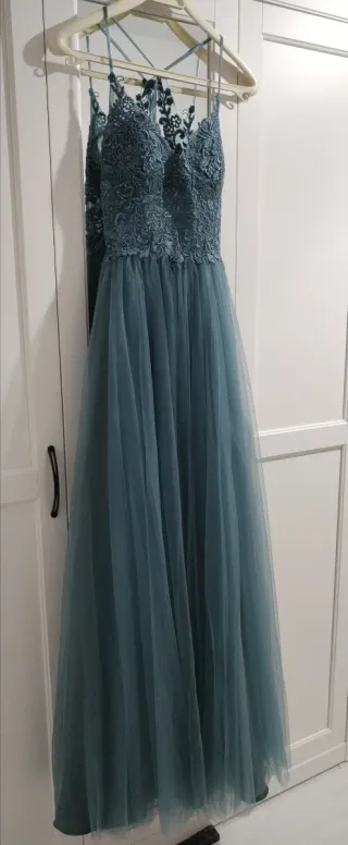 Vestido de fiesta largo azul verdoso, usado un día