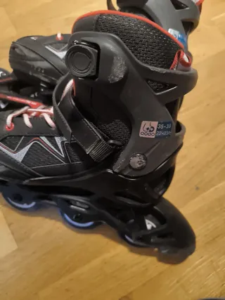 Patines en línea negros y rojos talla 35-38