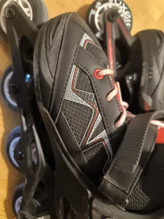 Patines en línea negros y rojos talla 35-38