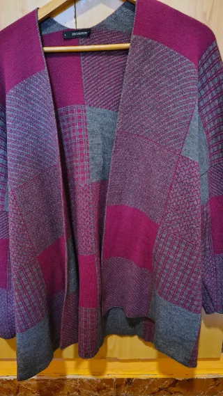 Chaqueta de mujer sin botones morada y gris