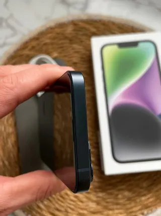 iPhone 14 con batteria all'87% di salute