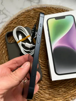 iPhone 14 con batteria all'87% di salute