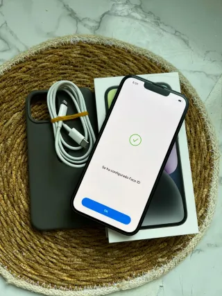 iPhone 14 con batteria all'87% di salute