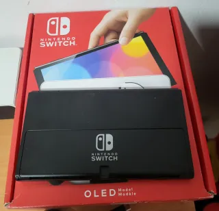 Nintendo Switch OLED Bianca e Nera