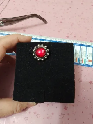 Anello vintage con pietra rossa