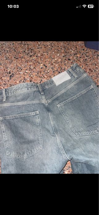 Pantalón súper baggy gris