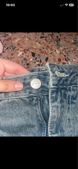 Pantalón súper baggy gris