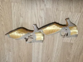 Zapatos de baile dorados con brillos talla 34