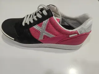 Zapatillas Munich Negras y Rosas