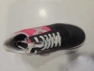 Zapatillas Munich Negras y Rosas