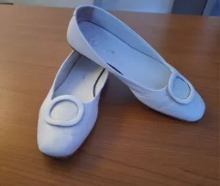 Ballerine bianche eleganti in vera pelle quadrate