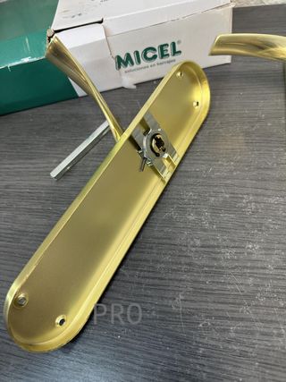 Juego de manilla Mecil