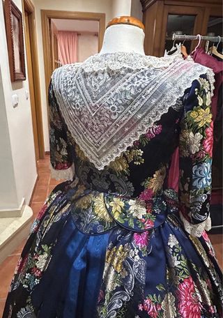 Traje de Fallera