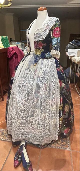 Traje de Fallera