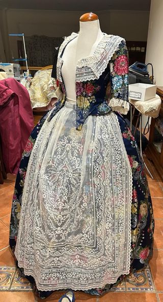 Traje de Fallera