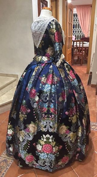 Traje de Fallera