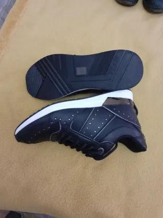 Zapatillas Guess Negras/Plata Talla 39 Mujer