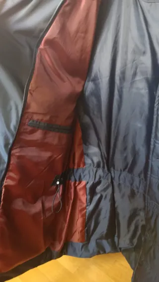 Abrigo negro acolchado