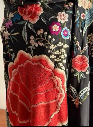 Mantón de Manila Antiguo Negro y Rojo