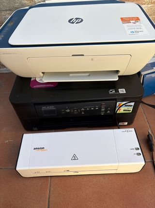 Impresora HP Deskjet 2721e e impresora Brother