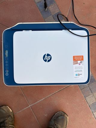 Impresora HP Deskjet 2721e e impresora Brother