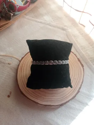 Pulsera rígida de plata estilo floral