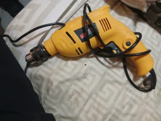 Taladro Eléctrico Amarillo