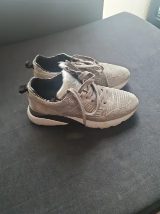 Zapatillas Hogan Beige y Plata