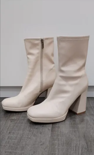 Botines Stradivarius Beige Tacon Plataforma