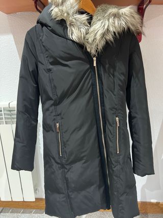 Abrigo largo plumífero negro