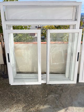 Ventana corredera con persiana